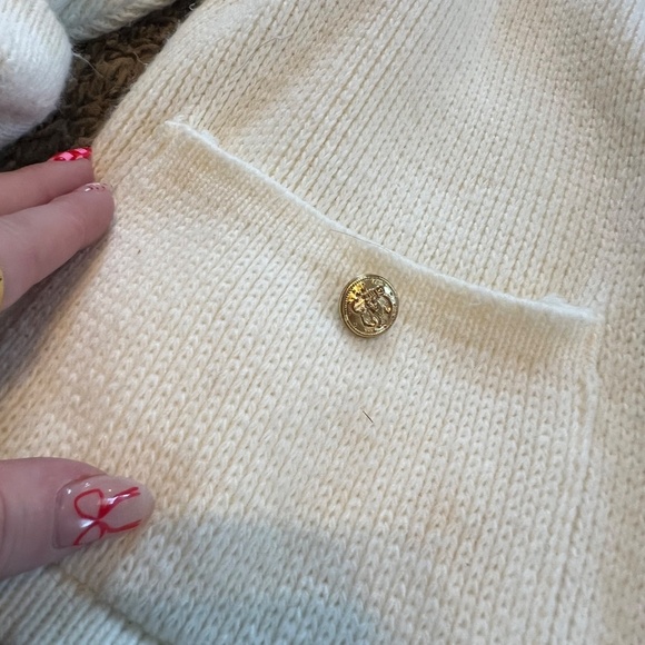 Vintage College Point 100% acrylic cream knit sweater gold buttons size large - Picture 2 of 6